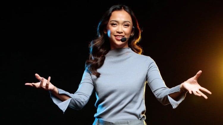 Body Language: Appear Confident and Poised When You Speak - Free Udemy Course