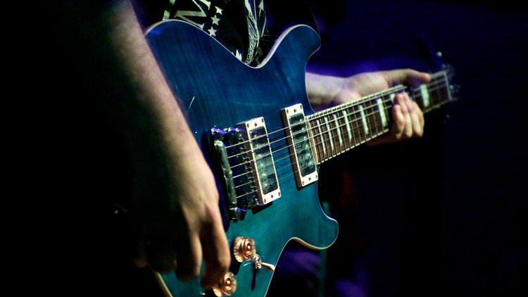 Cómo tocar Hard Rock y Heavy Metal en la Guitarra Eléctrica